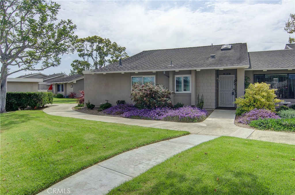 8566 Trinity Circle 816D, Huntington Beach CA 92646 - photo 1
