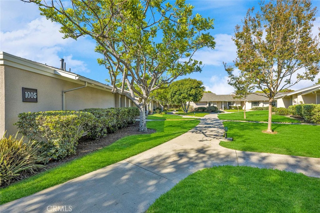 Beautiful Landscaping - 8605 Solano 1005-B, Huntington Beach CA 92646 - photo 24