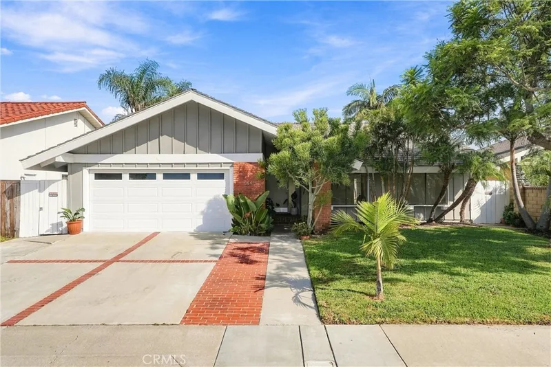 8641 Salt Lake Drive, Huntington Beach