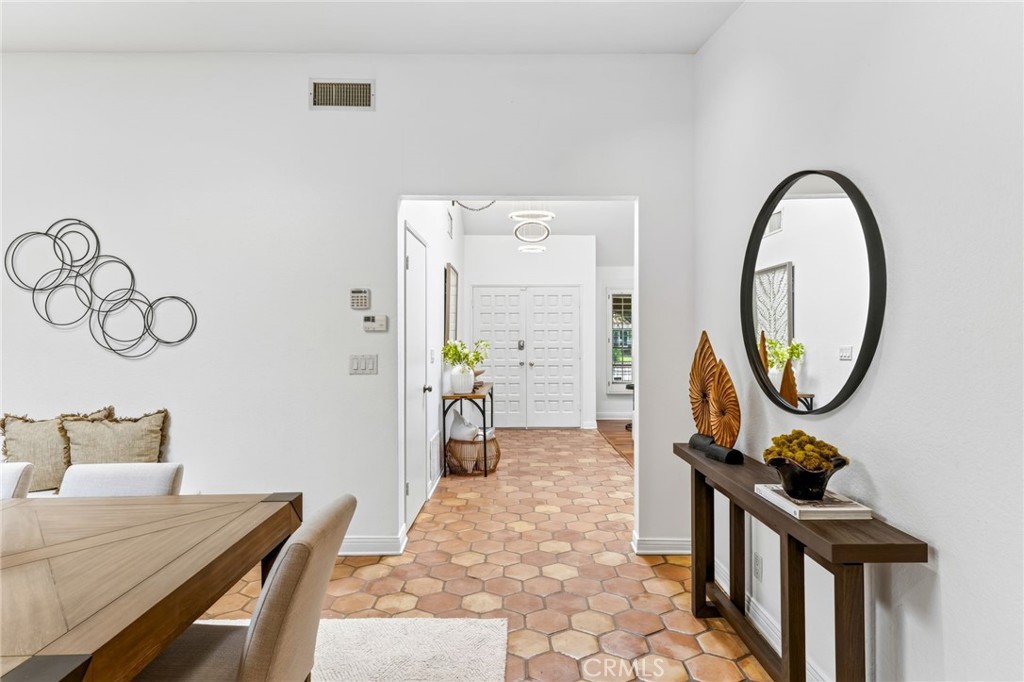 8661 Brookside Drive, Huntington Beach CA 92646 - photo 10