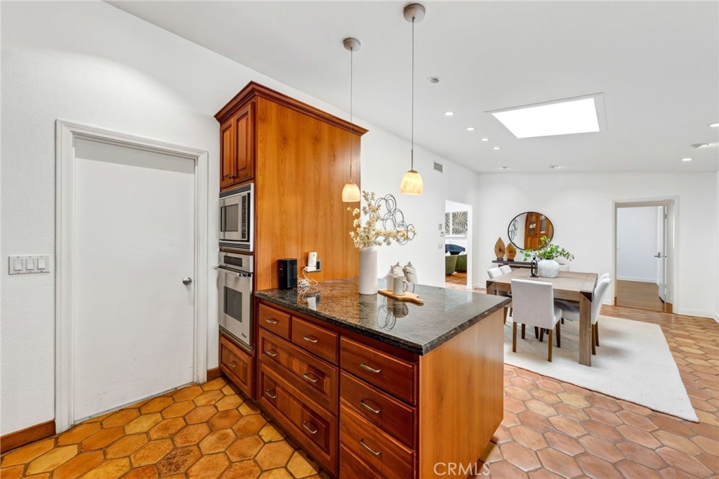 8661 Brookside Drive, Huntington Beach CA 92646 - photo 15