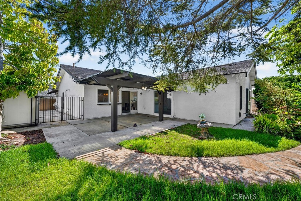 8661 Brookside Drive, Huntington Beach CA 92646 - photo 31