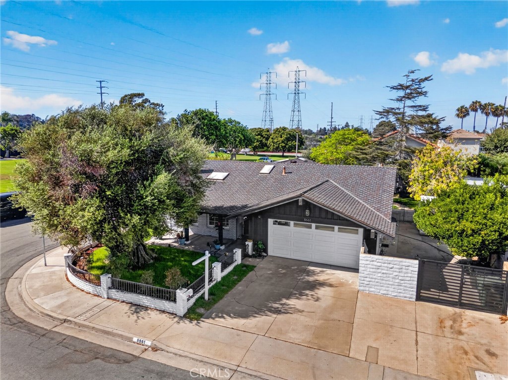 8661 Brookside Drive, Huntington Beach CA 92646 - photo 36