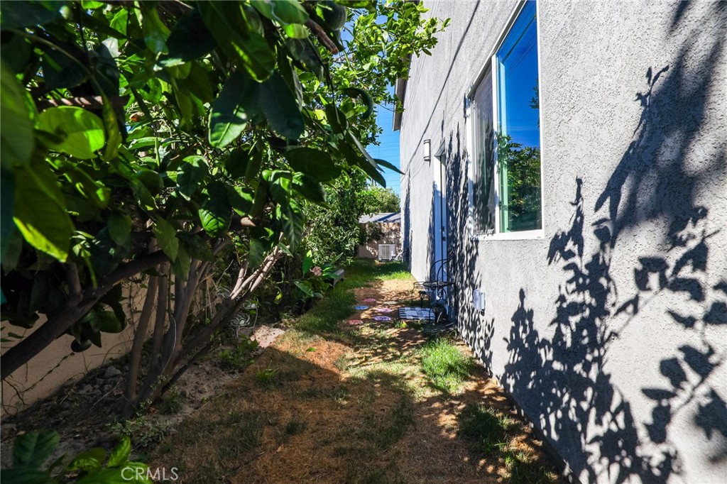 8686 Hastings Circle, Huntington Beach CA 92647 - photo 14