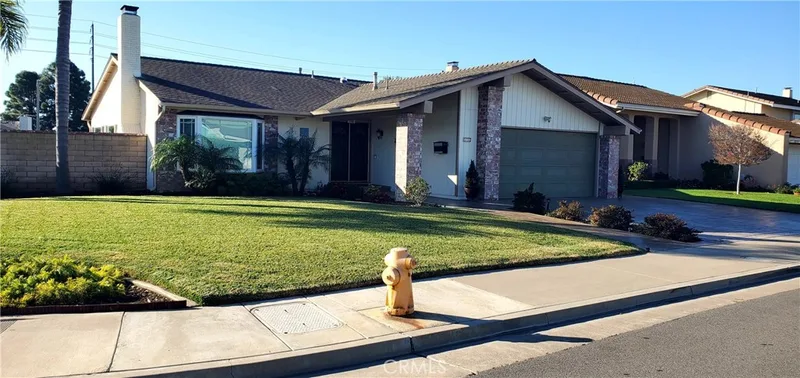 8722 Larkport Drive, Huntington Beach, CA 92646