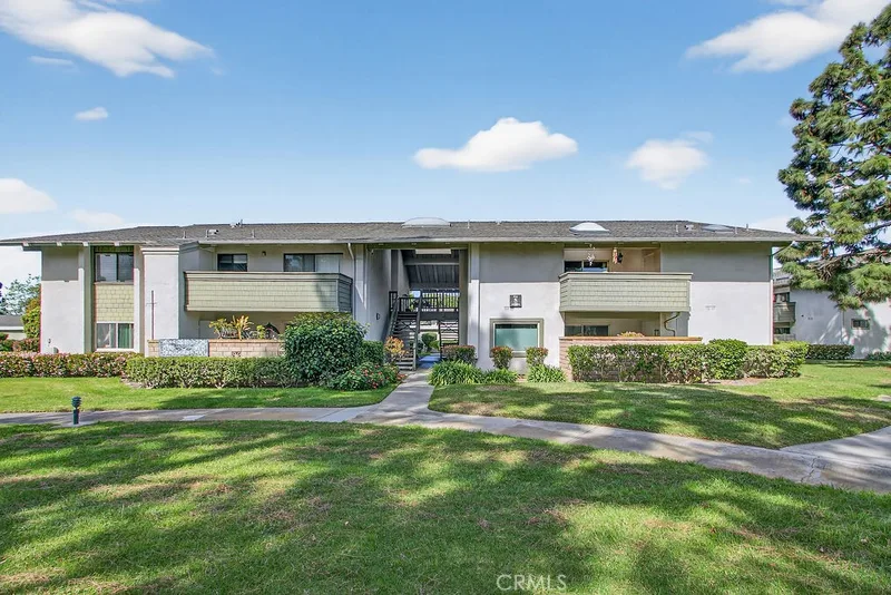 8777 Coral Springs Court 8C, Huntington Beach, CA 92646