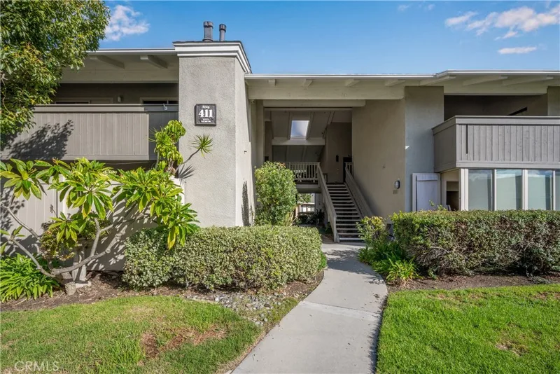 8777 Tulare Drive 411H, Huntington Beach, CA 92646