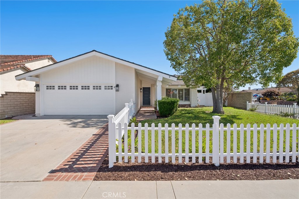 8822 Bellshire, Huntington Beach CA 92646 - photo 1