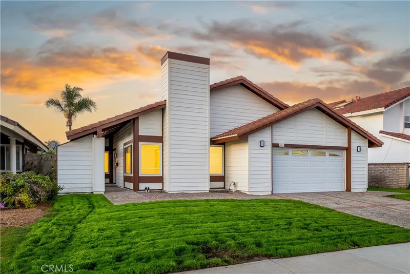 8861 Dorsett, Huntington Beach, CA 92646