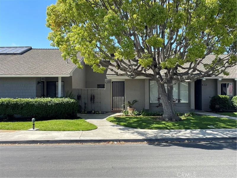 8866 Tulare Drive 306C, Huntington Beach, CA 92646