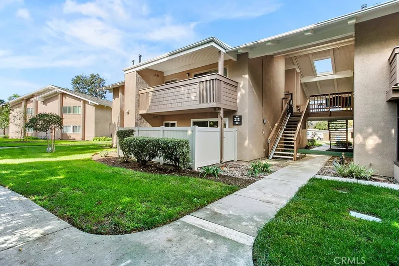 8877 Lauderdale Court 212B, Huntington Beach