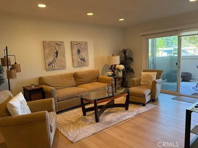 8877 Lauderdale Court, Huntington Beach, CA 92646