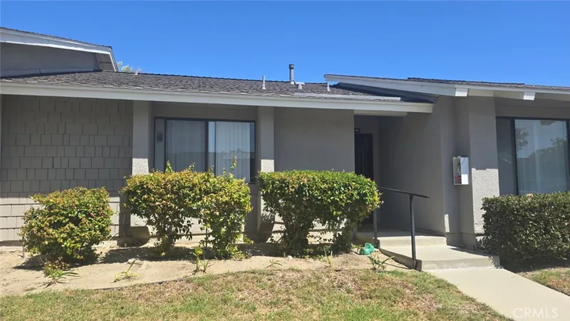 8877 Tulare Drive 314B, Huntington Beach