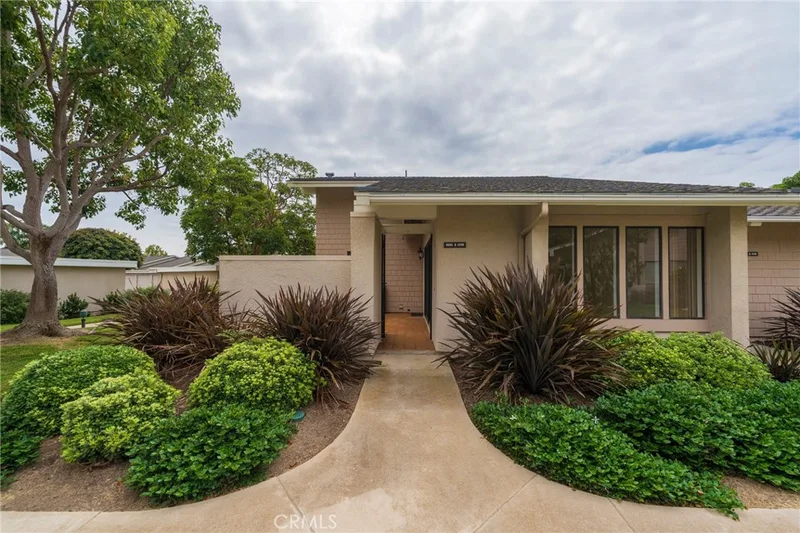 8885 Modoc Circle 1206A, Huntington Beach, CA 92646