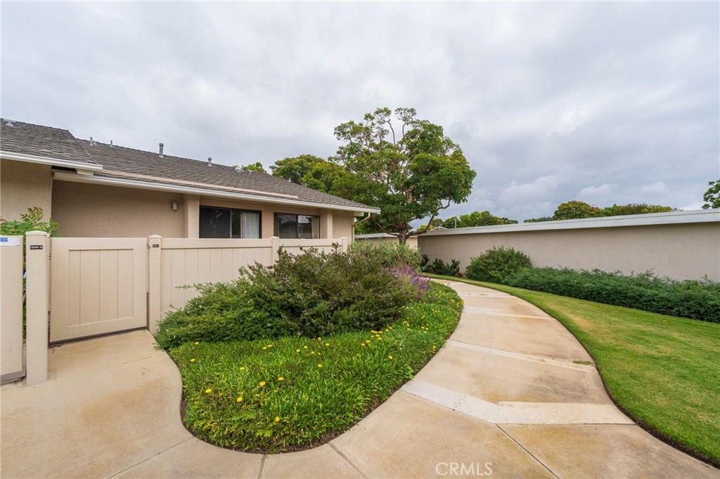 8885 Modoc Circle 1206A, Huntington Beach CA 92646 - photo 31