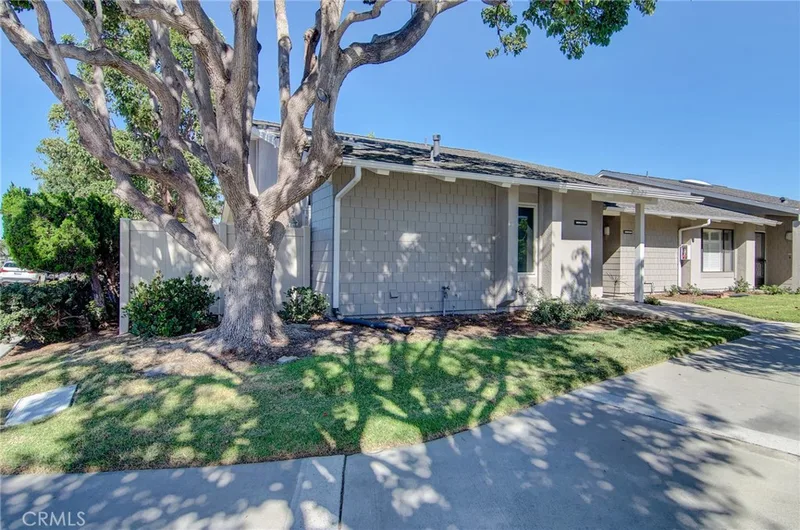 8886 Plumas Circle 1124A, Huntington Beach, CA 92646