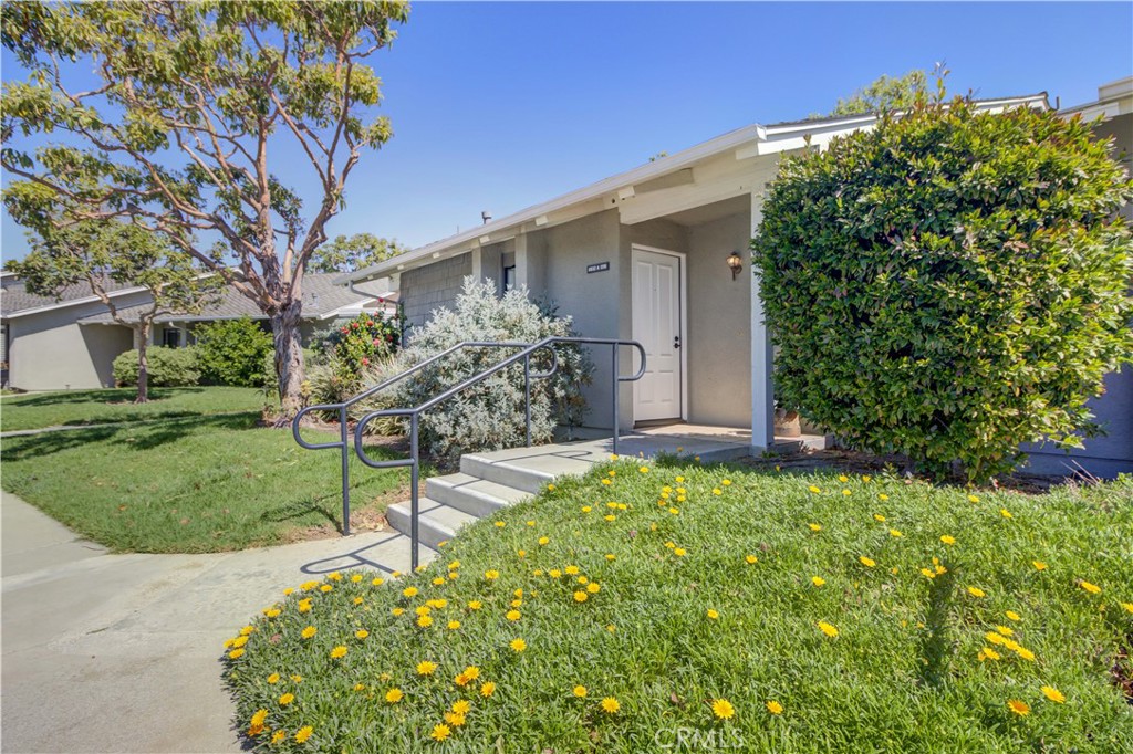 8932 Biscayne Court 1318-A, Huntington Beach CA 92646 - photo 1