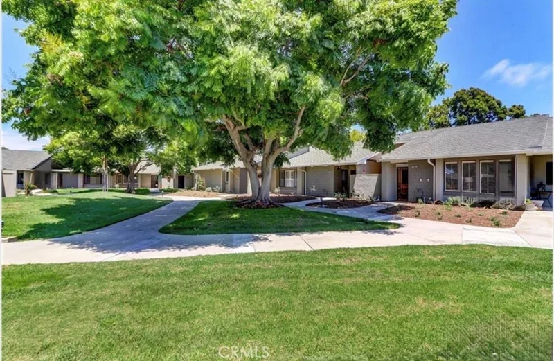 8932 Biscayne Court 1320-C, Huntington Beach, CA 92646