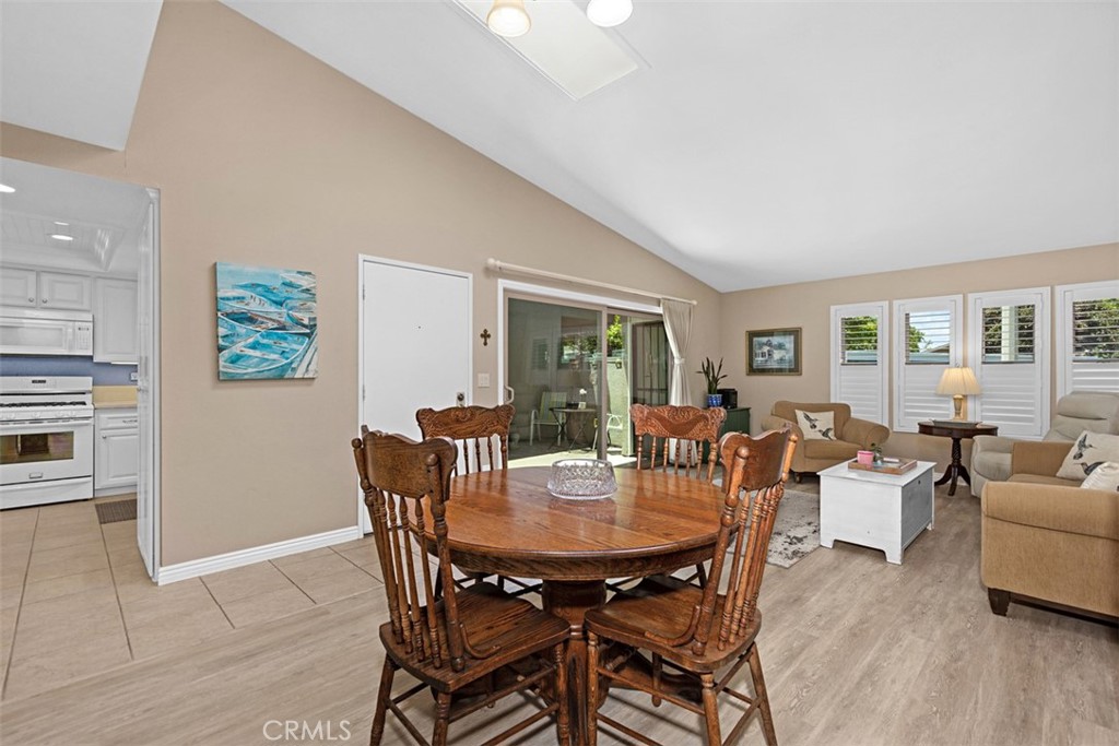 8933 Yolo 1307-B, Huntington Beach CA 92646 - photo 7