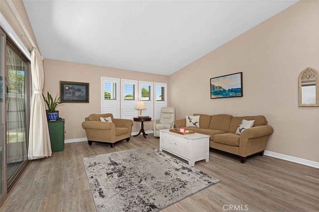 8933 Yolo 1307-B, Huntington Beach CA 92646 - photo 11