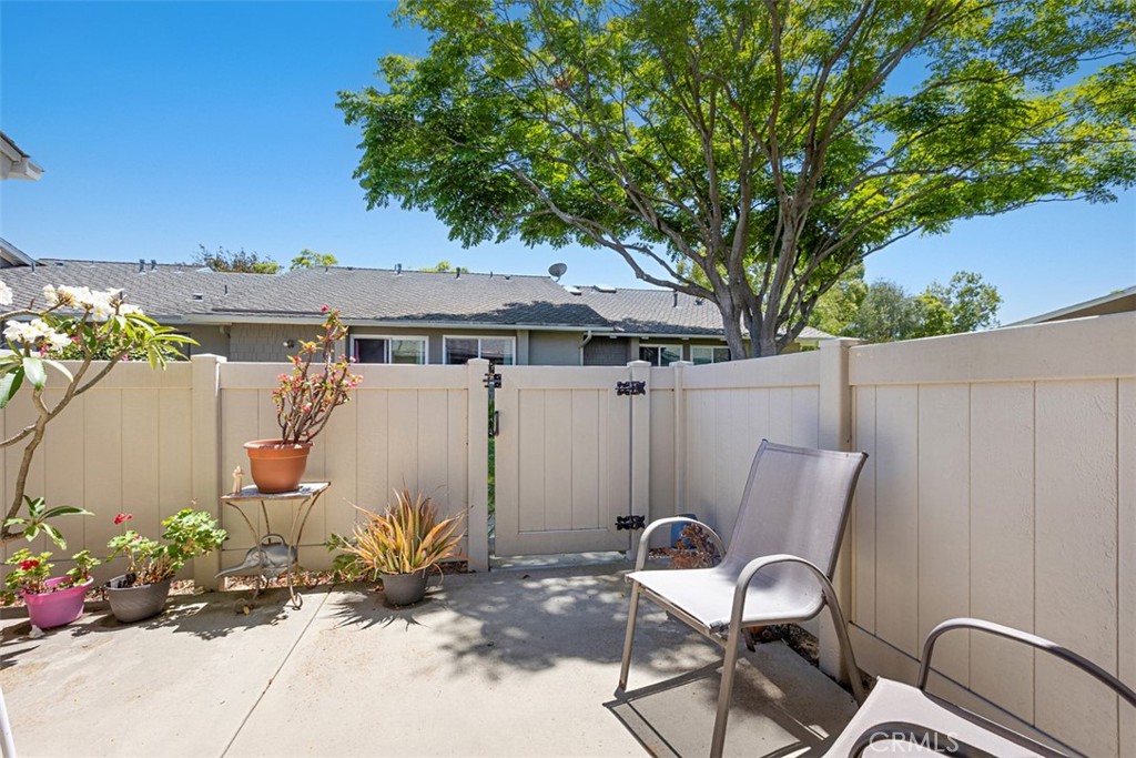 8933 Yolo 1307-B, Huntington Beach CA 92646 - photo 23
