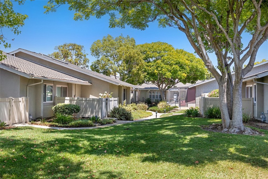 8933 Yolo 1307-B, Huntington Beach CA 92646 - photo 28