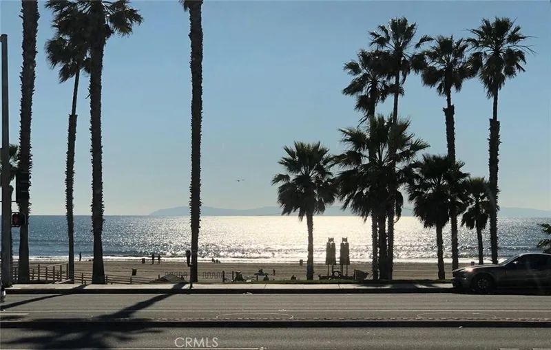 900 Pacific Coast, Huntington Beach