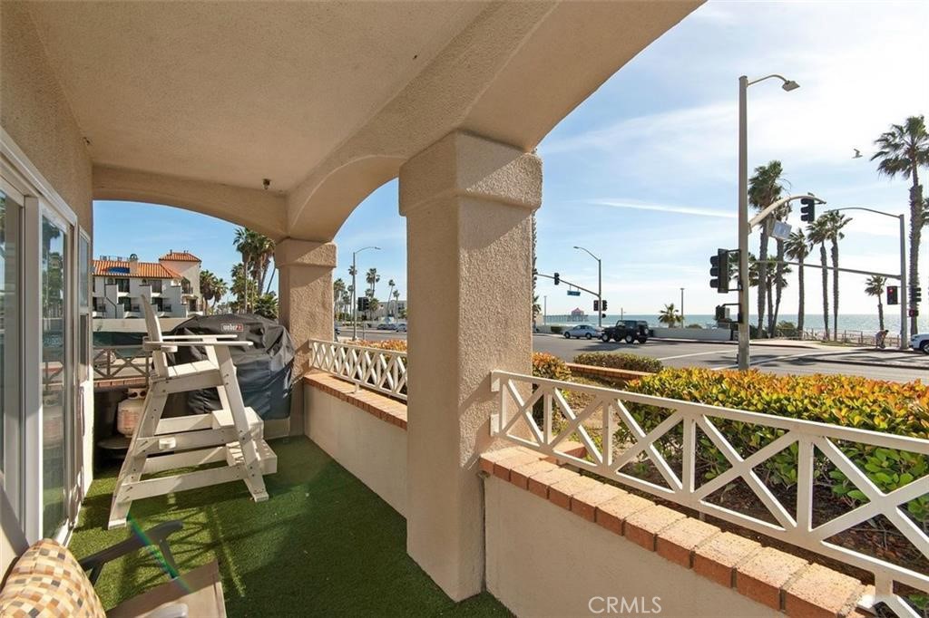 900 Pacific Coast, Huntington Beach CA 92648 - photo 4