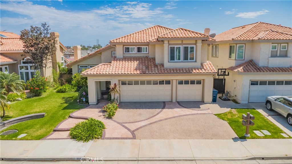 9042 Santiago Dr, Huntington Beach CA 92646 - photo 2
