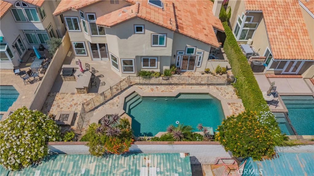 9042 Santiago Dr, Huntington Beach CA 92646 - photo 4