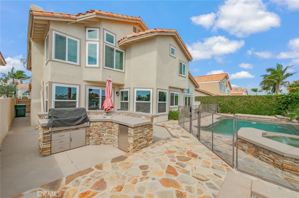 9042 Santiago Dr, Huntington Beach CA 92646 - photo 5