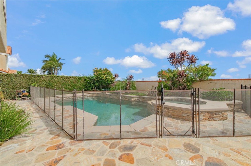 9042 Santiago Dr, Huntington Beach CA 92646 - photo 7