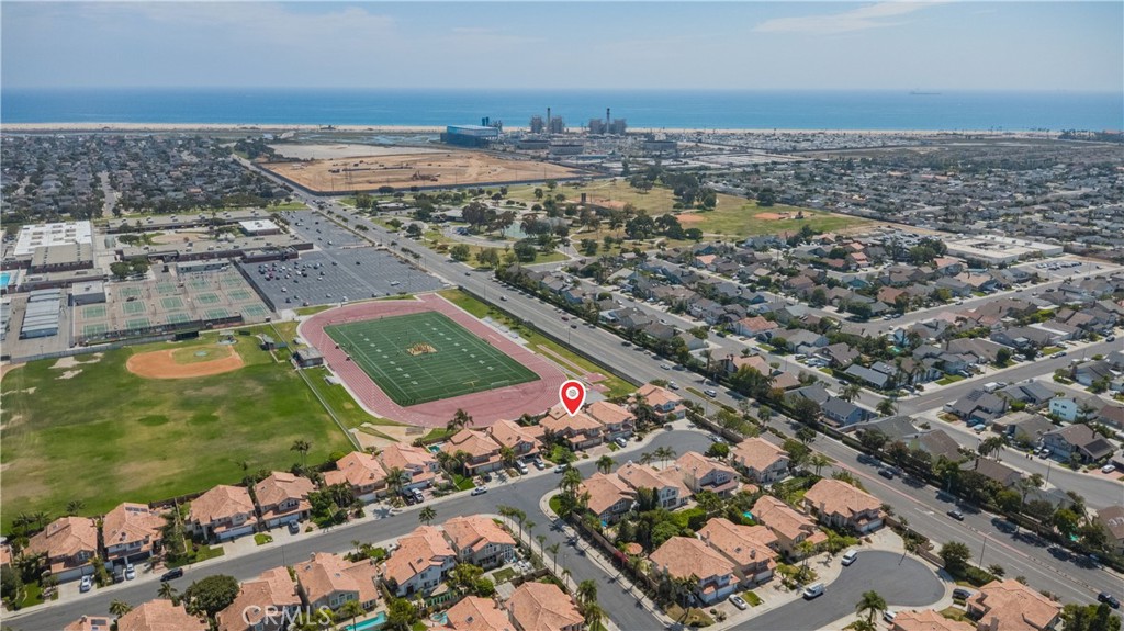 9042 Santiago Dr, Huntington Beach CA 92646 - photo 10