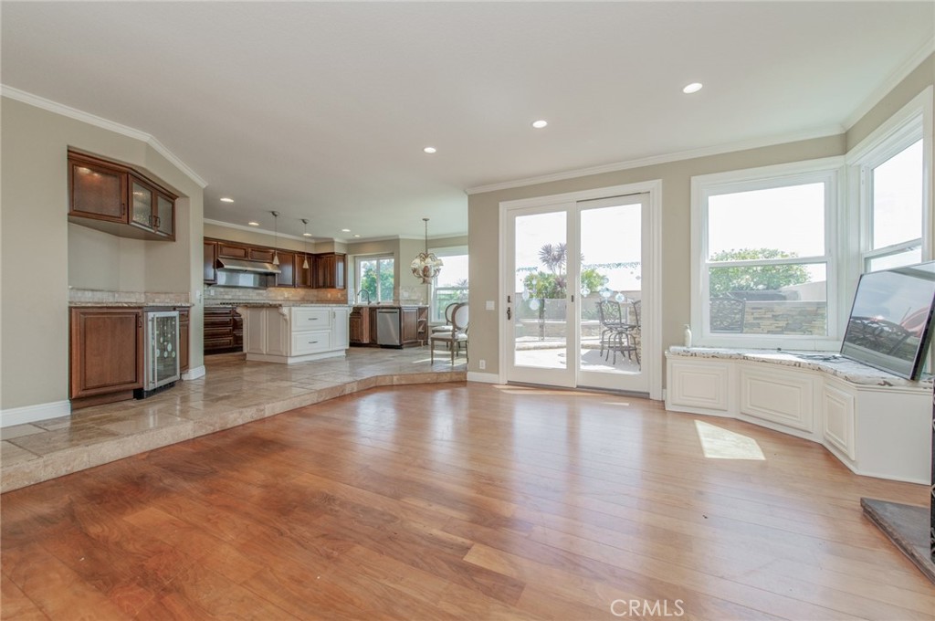 9042 Santiago Dr, Huntington Beach CA 92646 - photo 15