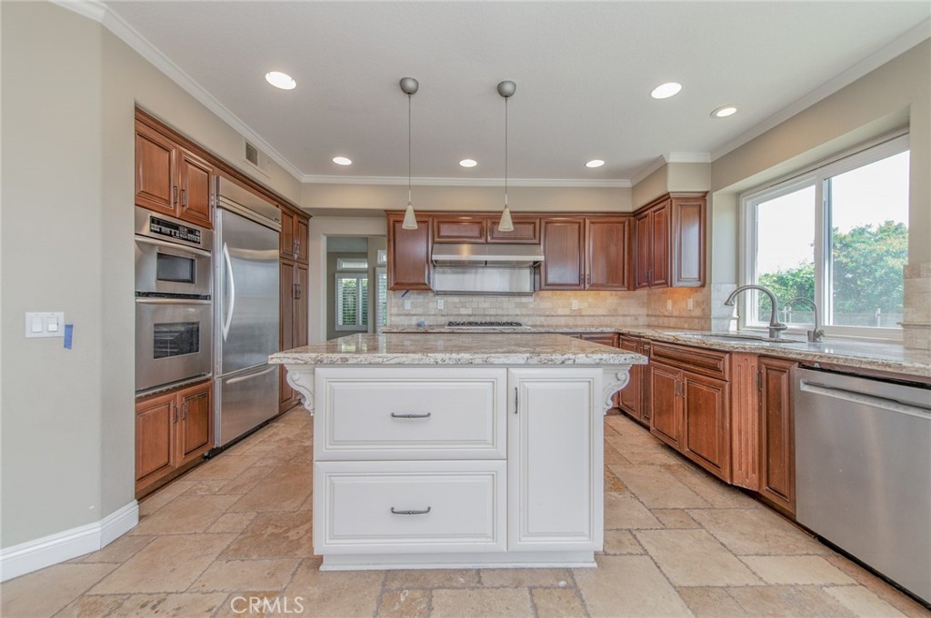 9042 Santiago Dr, Huntington Beach CA 92646 - photo 17