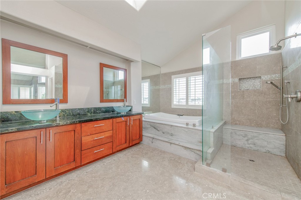 9042 Santiago Dr, Huntington Beach CA 92646 - photo 26