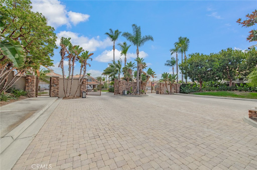 9042 Santiago Dr, Huntington Beach CA 92646 - photo 35