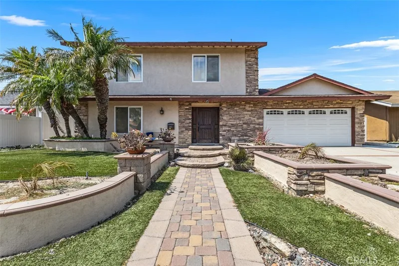 9121 Madeline Drive, Huntington Beach, CA 92646