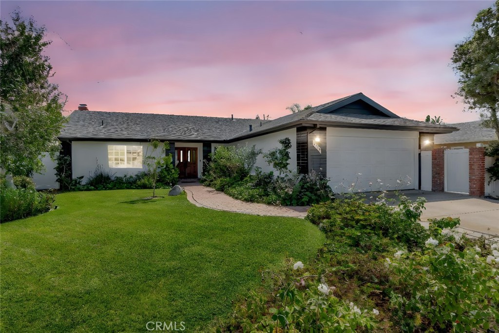 9172 Carrolltown Drive, Huntington Beach CA 92646 - photo 1