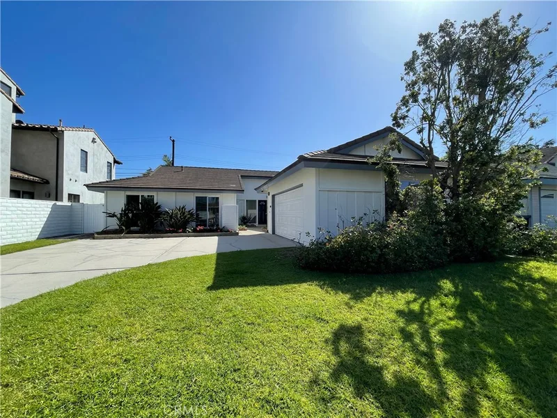 9192 Christine Drive, Huntington Beach, CA 92646