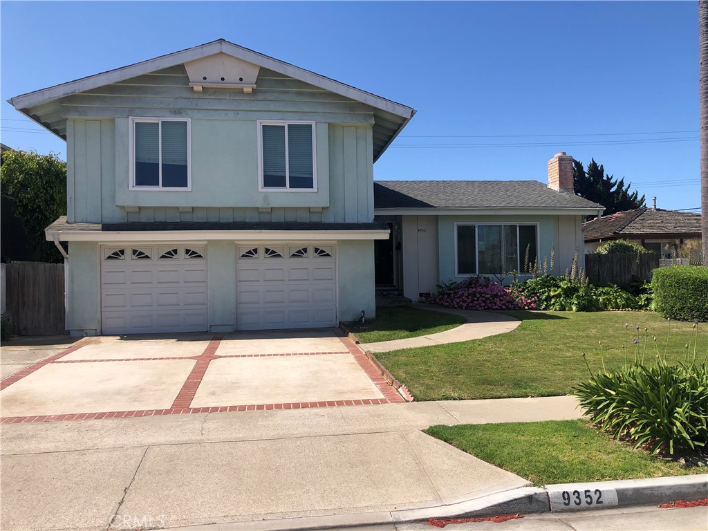 9352 MOKIHANA Drive, Huntington Beach CA 92646 - photo 2
