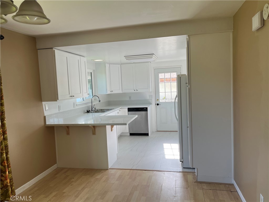 9352 MOKIHANA Drive, Huntington Beach CA 92646 - photo 5
