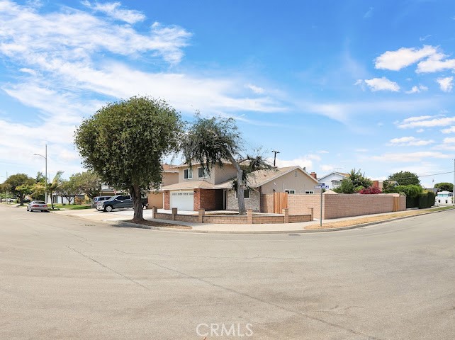 9451 Hyannis Port Dr, Huntington Beach CA 92646 - photo 3