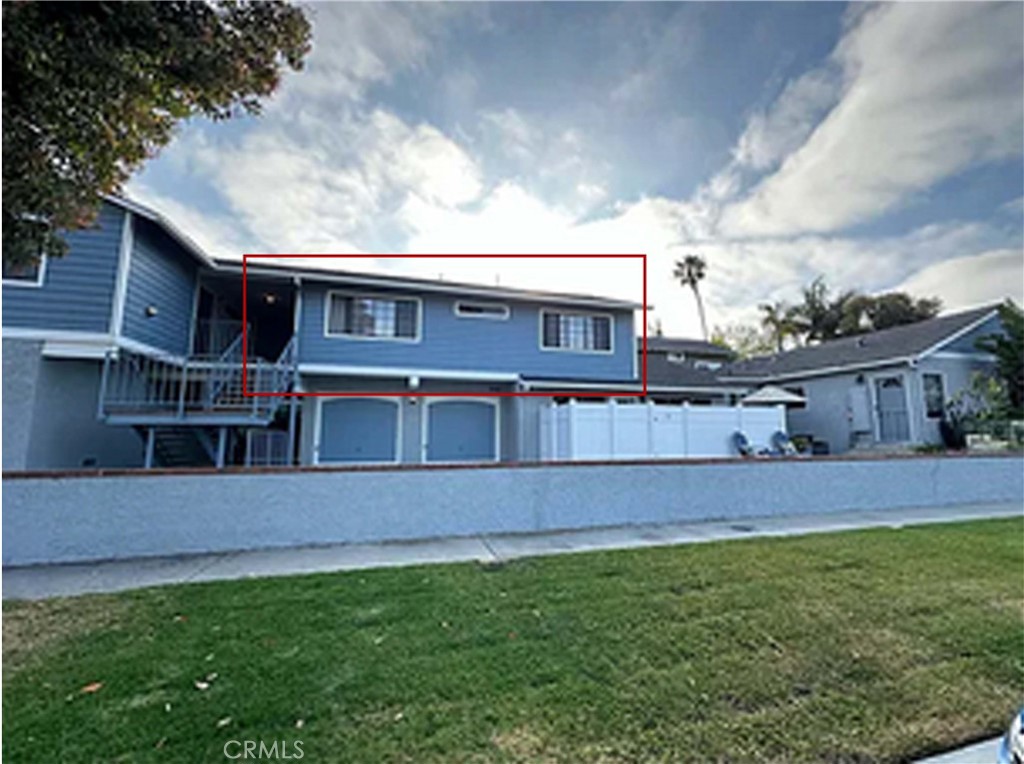 Upstairs unit - 950 10th Street C, Huntington Beach CA 92648 - photo 1