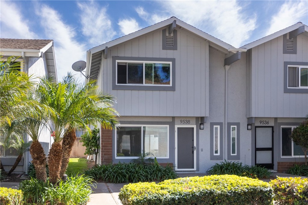 9538 Bickley Dr 2, Huntington Beach CA 92646 - photo 1
