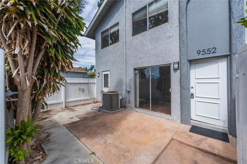 9552 Bickley 7, Huntington Beach, CA 92646