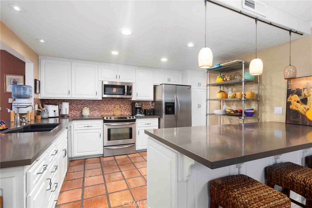 9581 Landfall, Huntington Beach CA 92646 - photo 10