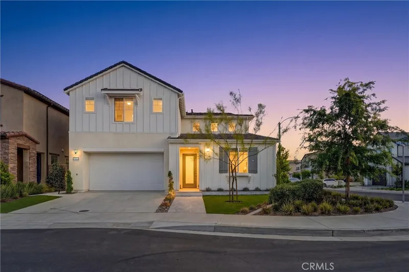 9602 Daybreak Drive, Huntington Beach, CA 92646