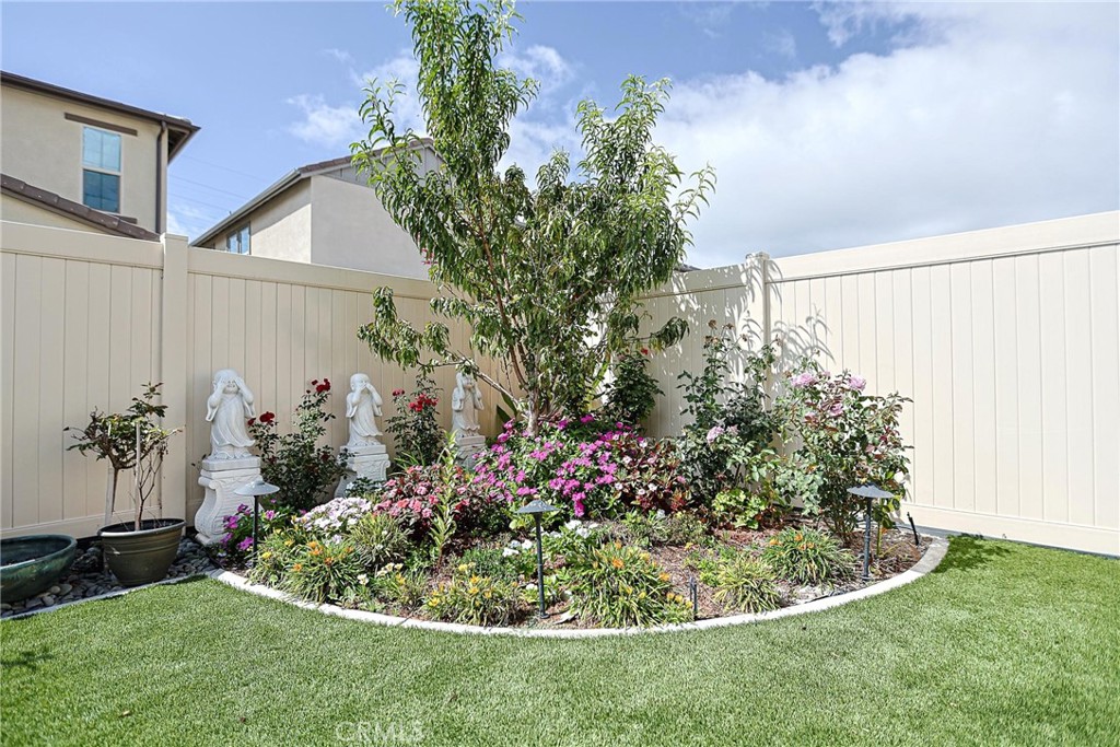 Backyard - 9622 Gisler Drive, Huntington Beach CA 92646 - photo 24