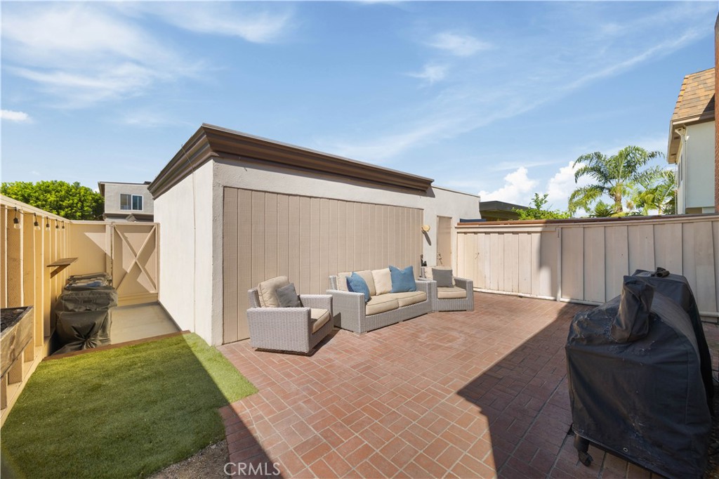 9692 Brookhaven, Huntington Beach CA 92646 - photo 31